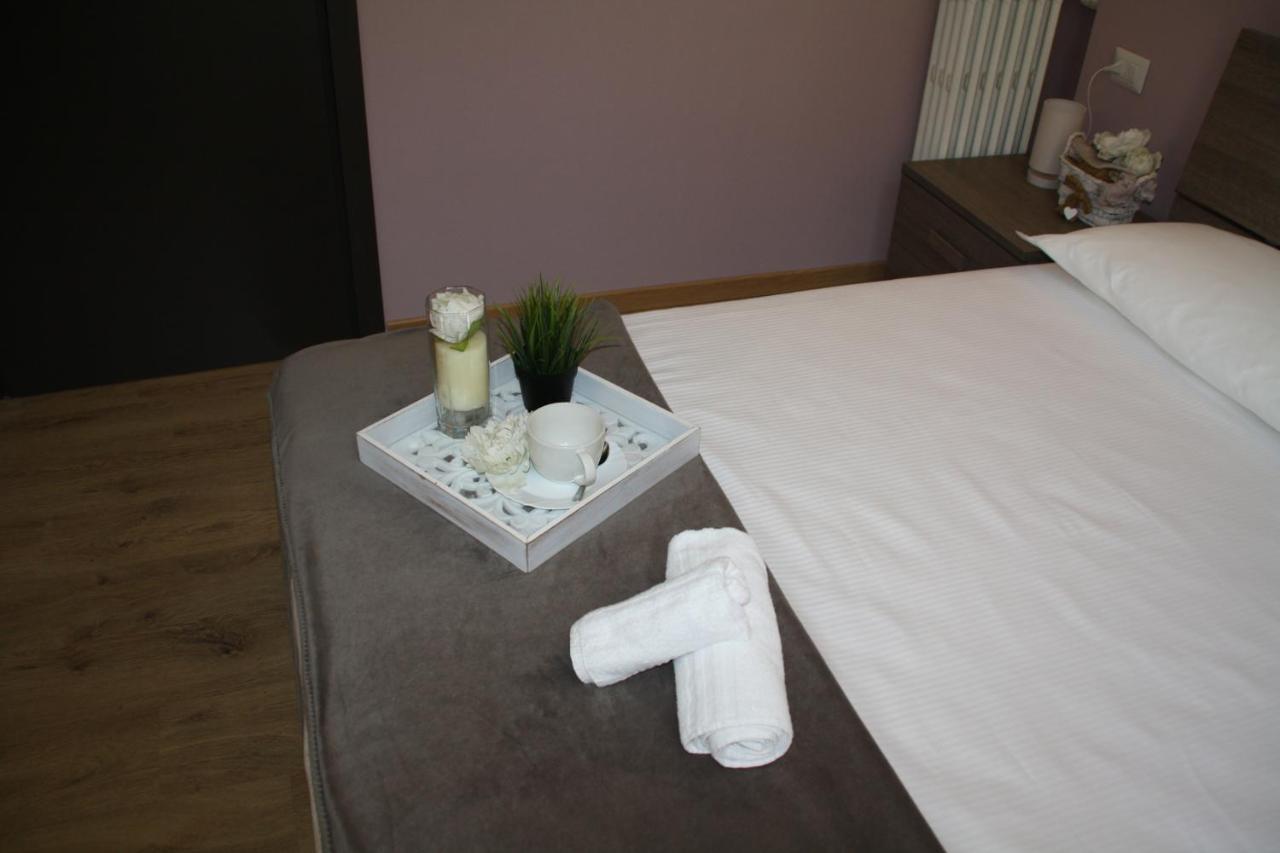 Le Colonne Milano Bed and Breakfast Buitenkant foto
