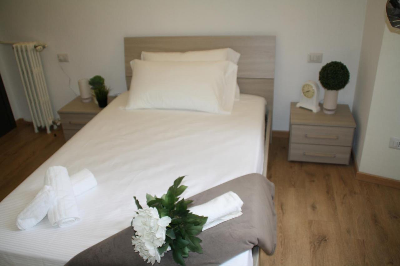 Le Colonne Milano Bed and Breakfast Buitenkant foto